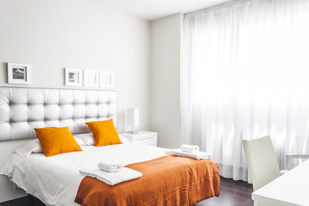 Gran Via Suites Мадрид Стая снимка