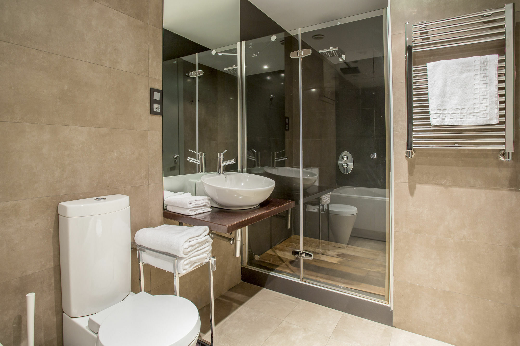 Gran Via Suites Мадрид Екстериор снимка