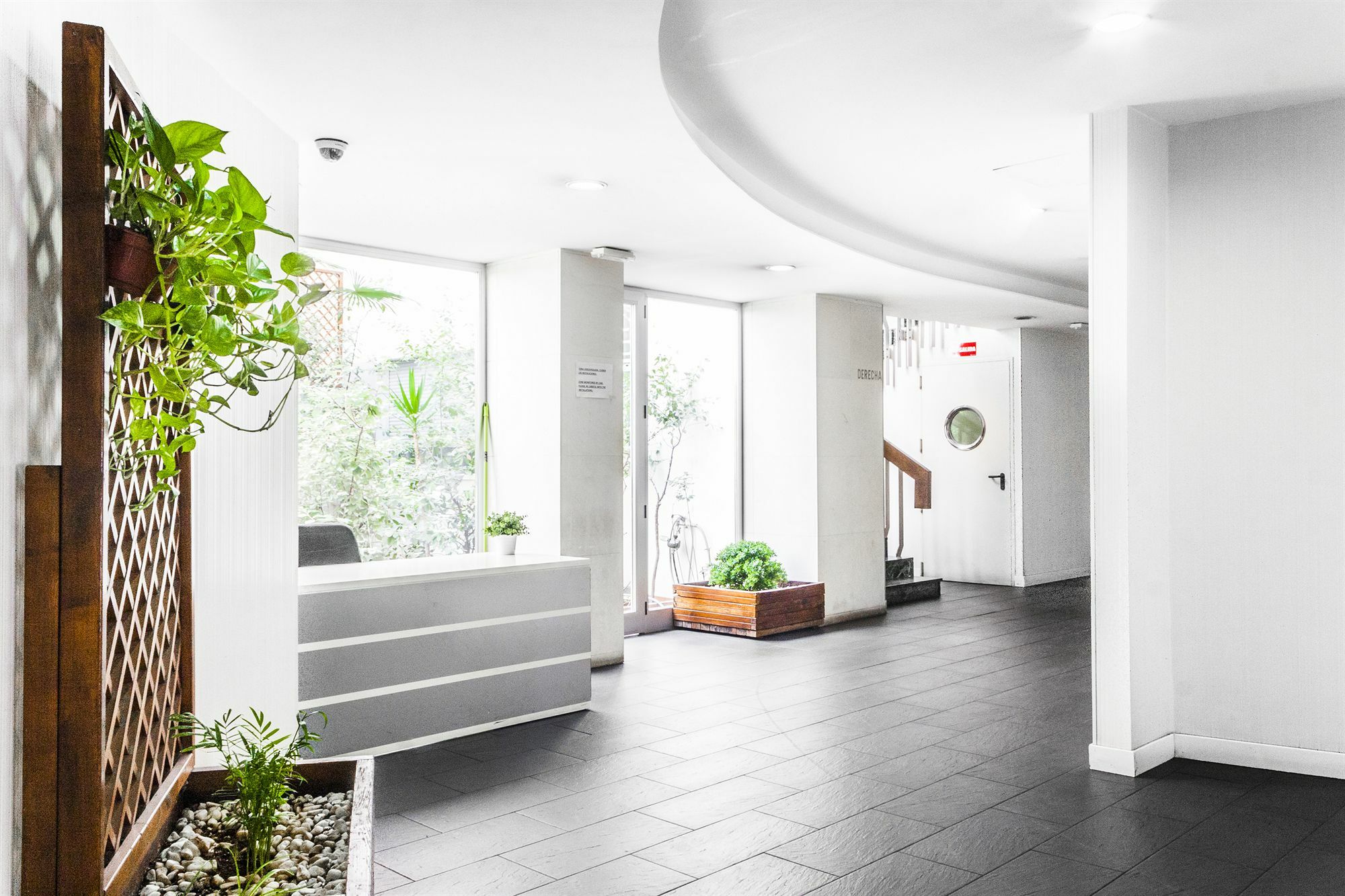 Gran Via Suites Мадрид Екстериор снимка