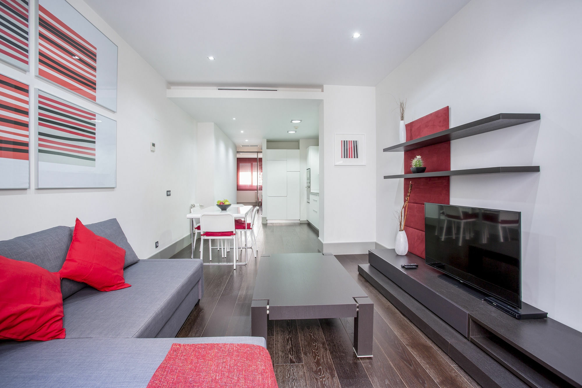Gran Via Suites Мадрид Екстериор снимка
